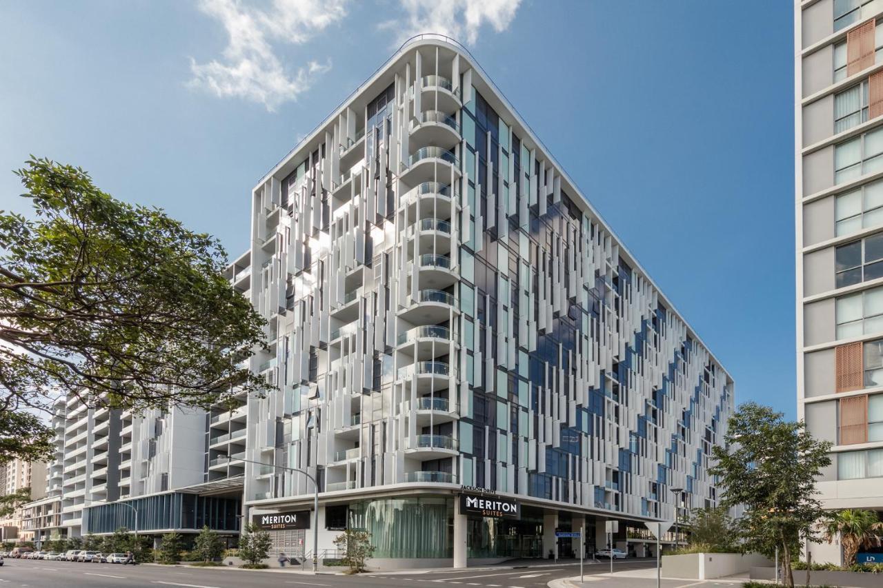 Meriton Suites Mascot Central Sydney Exterior photo