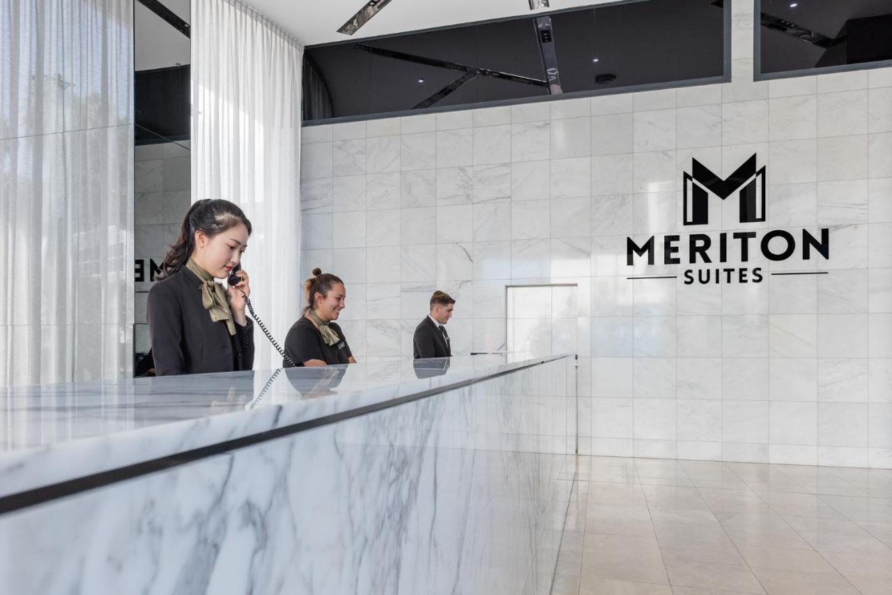 Meriton Suites Mascot Central Sydney Exterior photo